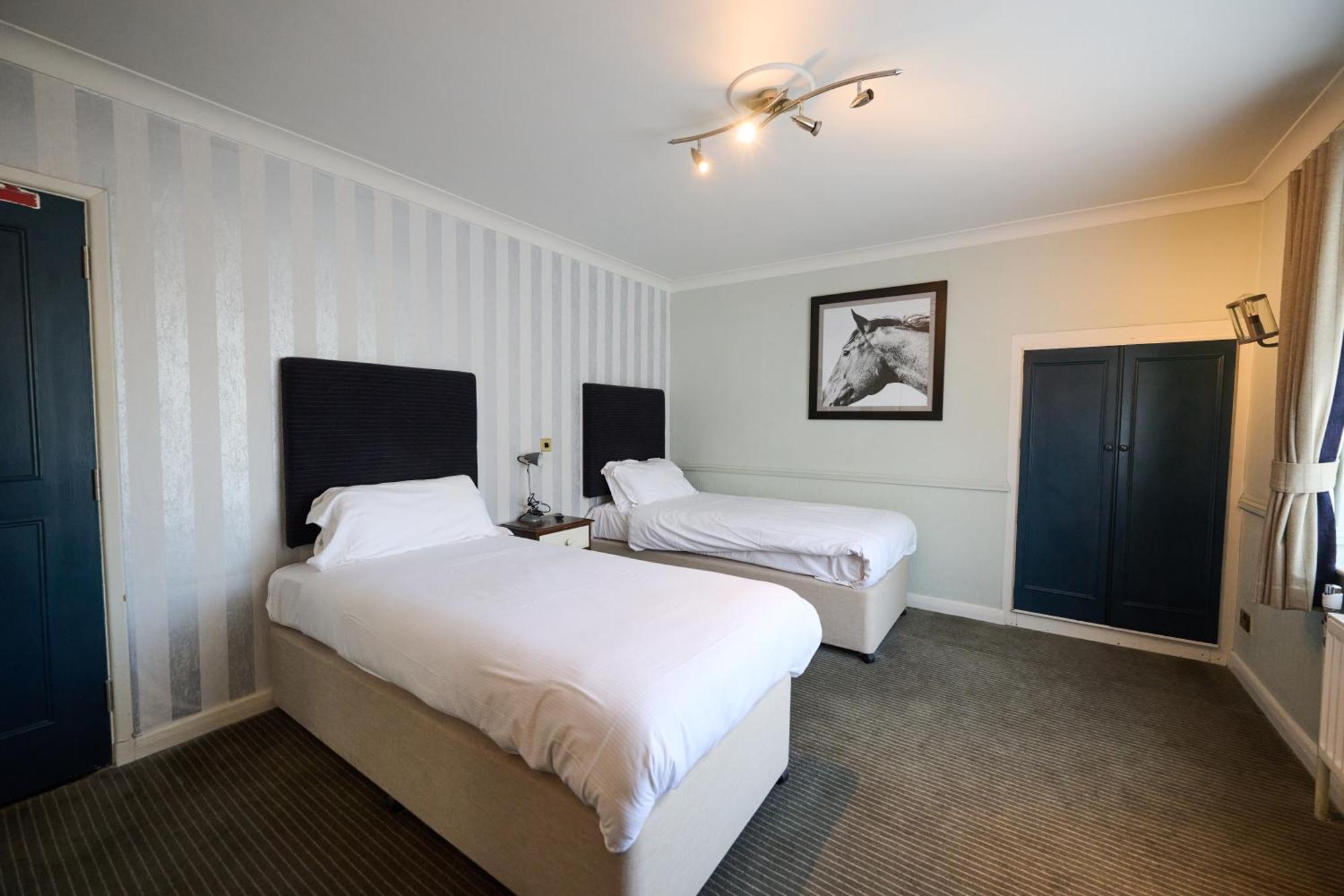 White Hart, Newmarket By Marston'S Inns المظهر الخارجي الصورة