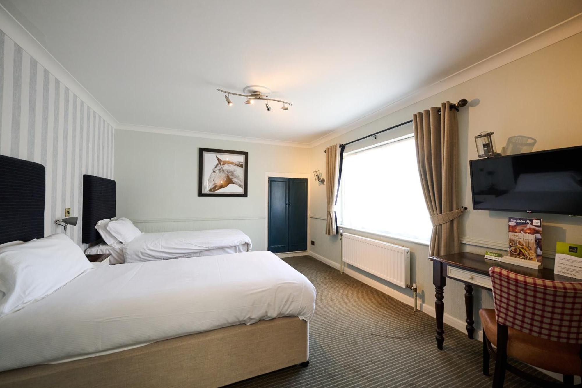 White Hart, Newmarket By Marston'S Inns المظهر الخارجي الصورة